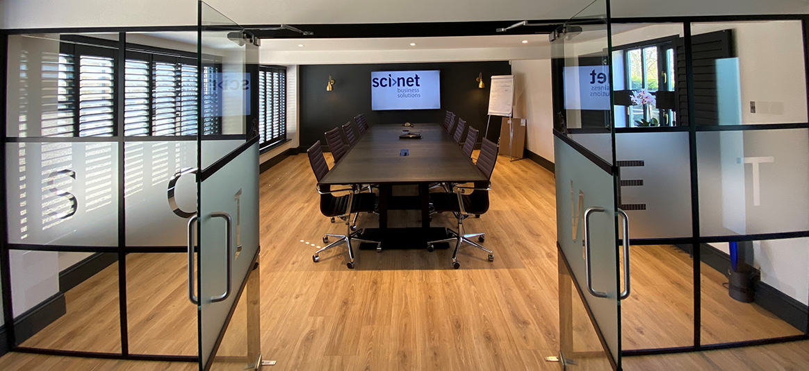 © Sci-Net - photo of boardroom